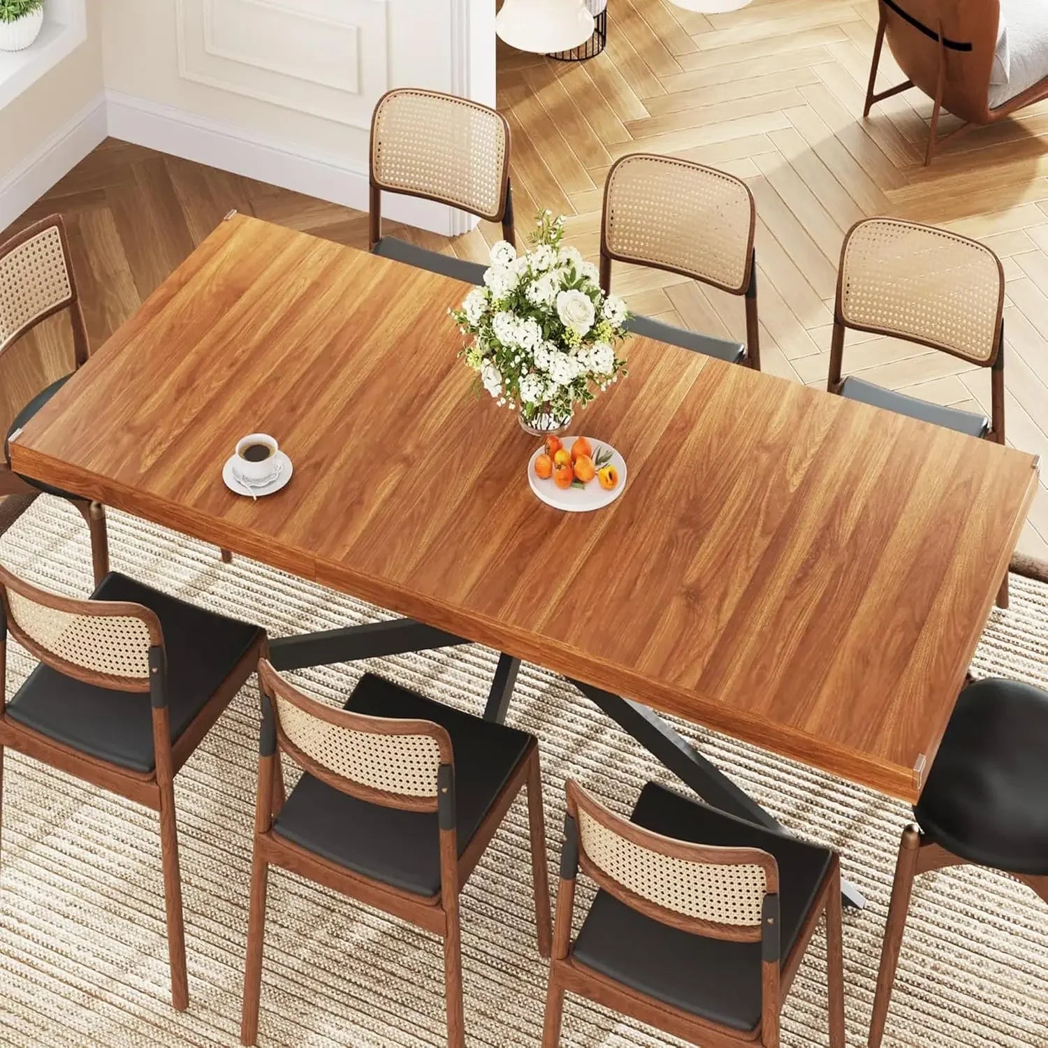 6-8 Seater Expandable Wooden Dining Table with Removable Leaves for Space-Saving Design